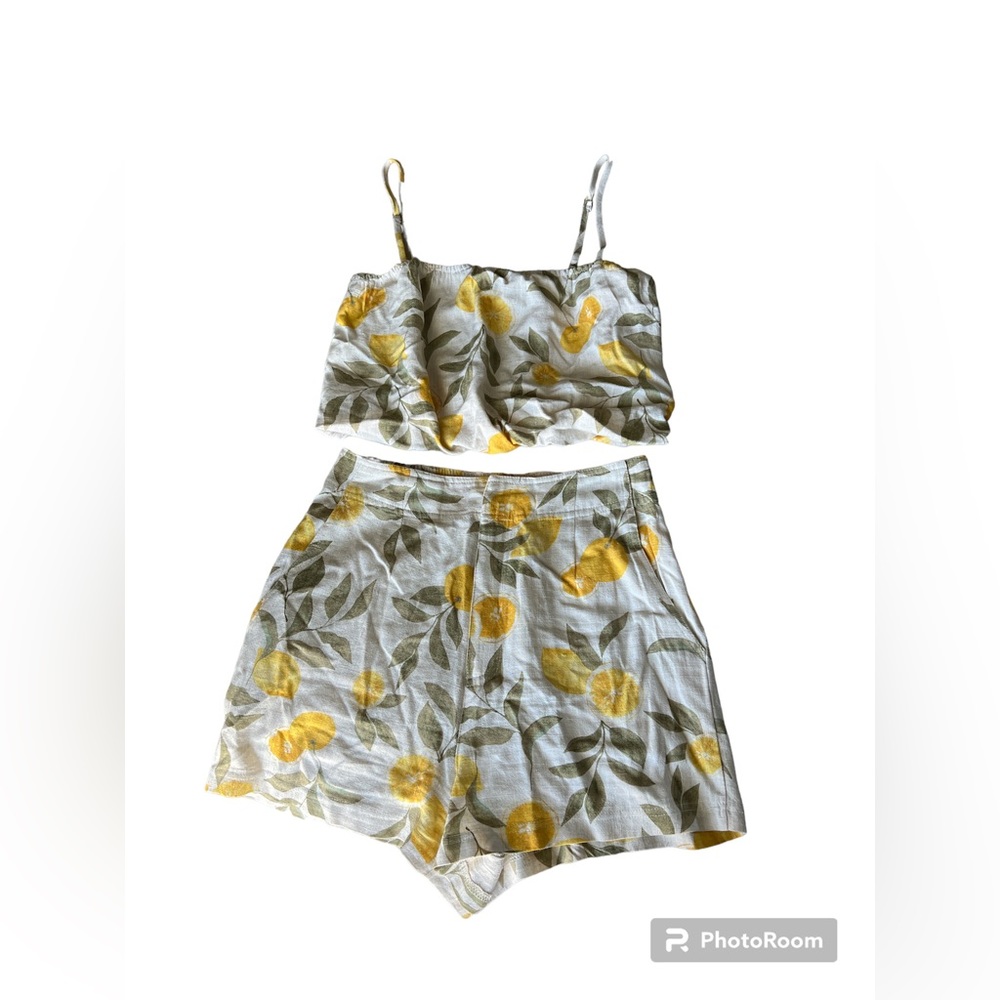 Two piece shorts and crop